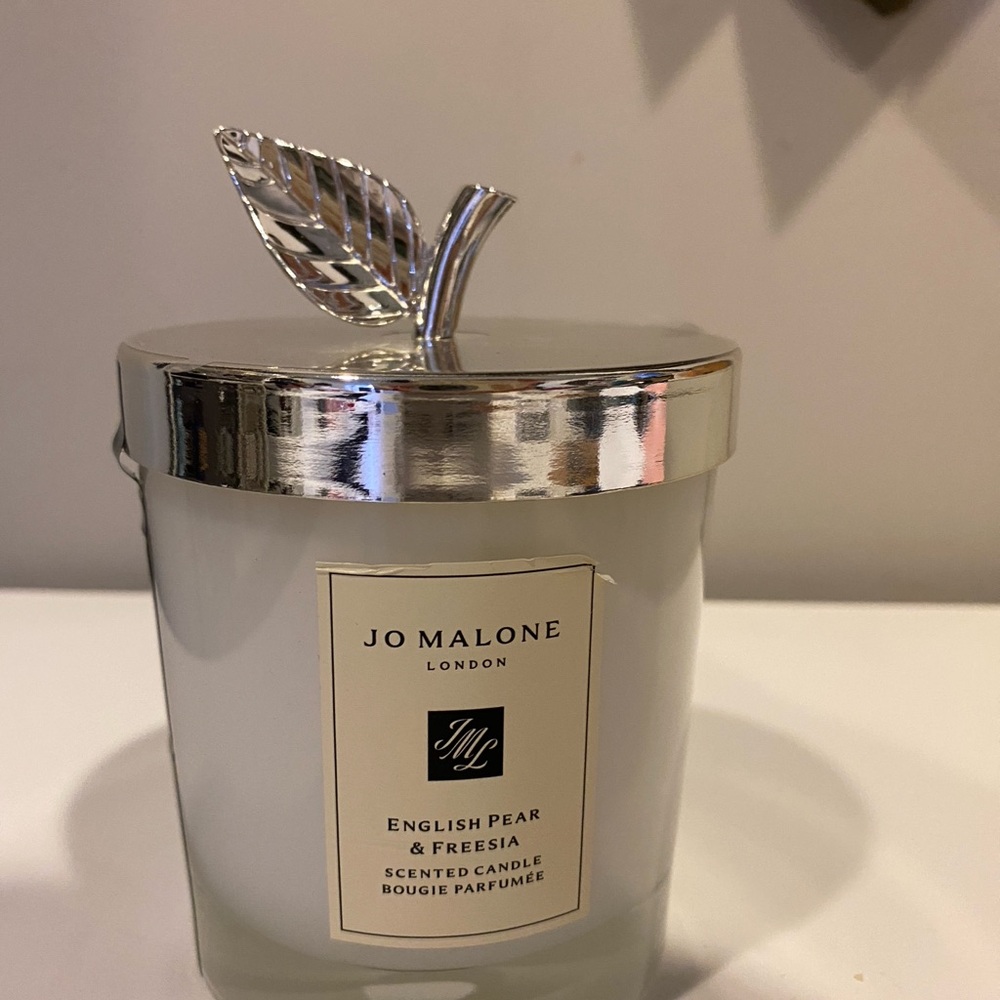 New!Jo Malone English Pear & Freesia Scented Candle 200g